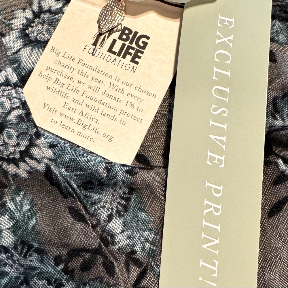 (OS) NWT Quagga GREENLABEL Wrap w/ Armholes & Tassels Floral Dark Teal & Grey - Picture 7 of 11